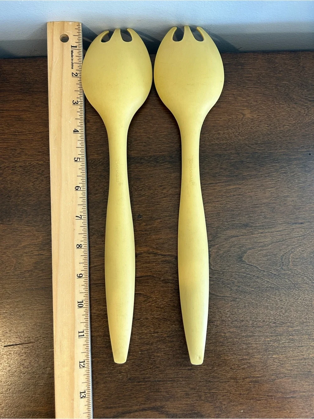 Tupperware Salad Tongs HARVEST GOLD 12.25 Inches. Read Description For Details.